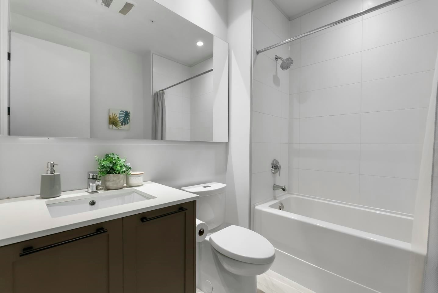 216-13933 105 Boulevard, Surrey, BC, V3T 0R6 - 12