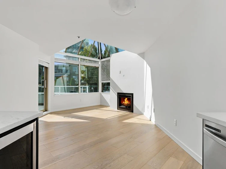 204-565 17 Street, West Vancouver, BC, V7V 3S9 - 9