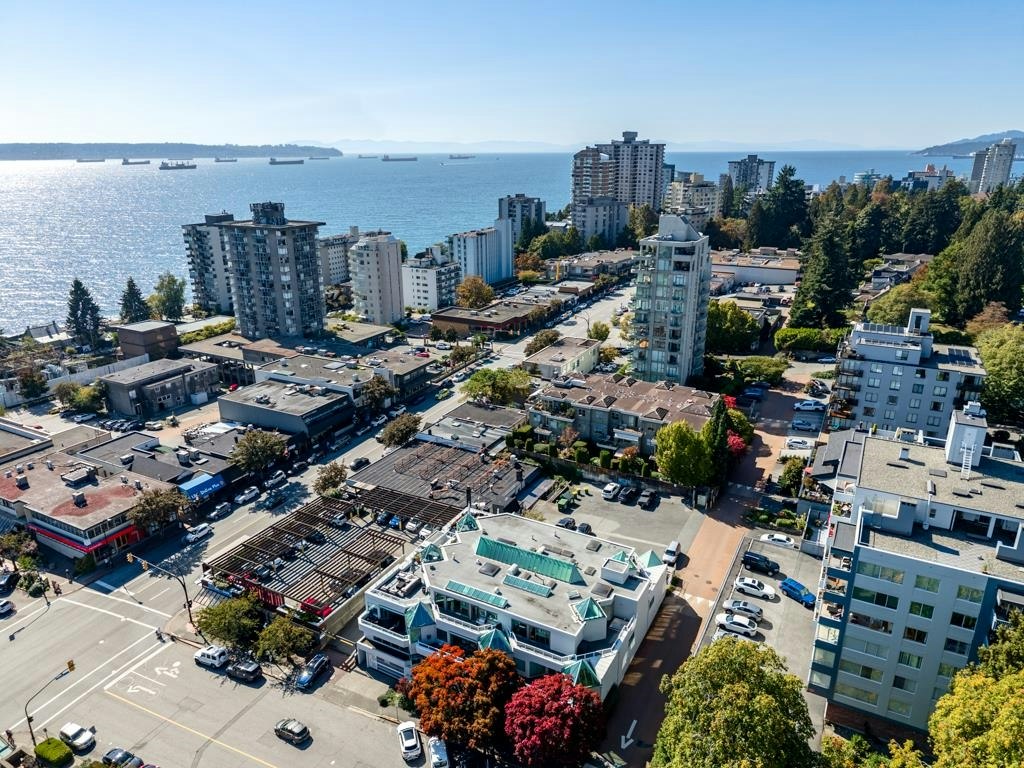 204-565 17 Street, West Vancouver, BC, V7V 3S9 - 34