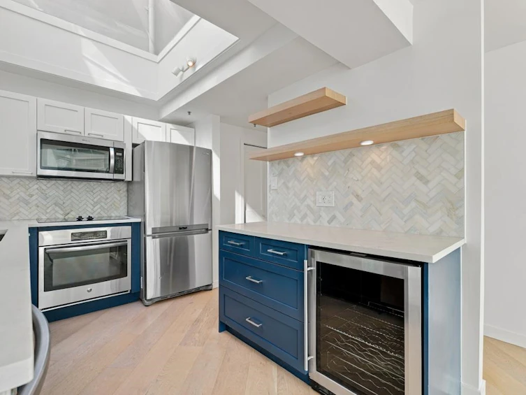 204-565 17 Street, West Vancouver, BC, V7V 3S9 - 5