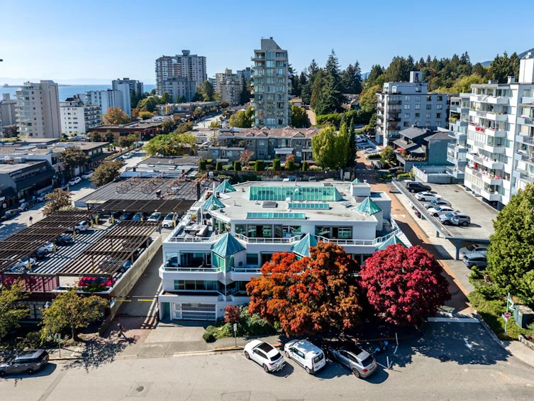 204-565 17 Street, West Vancouver, BC, V7V 3S9