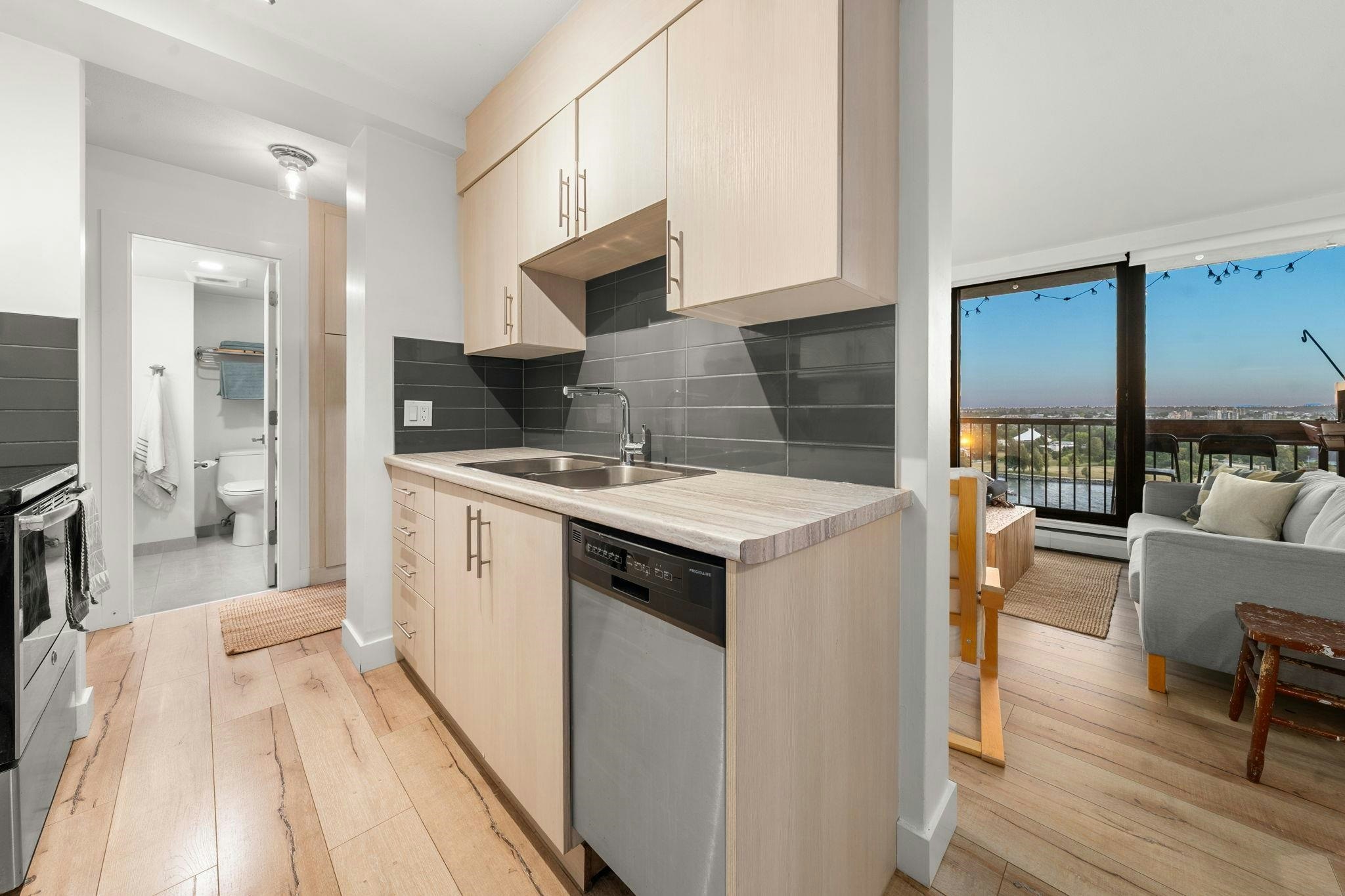 1207-1330 Harwood Street, Vancouver, BC, V6E 1S8 - 6