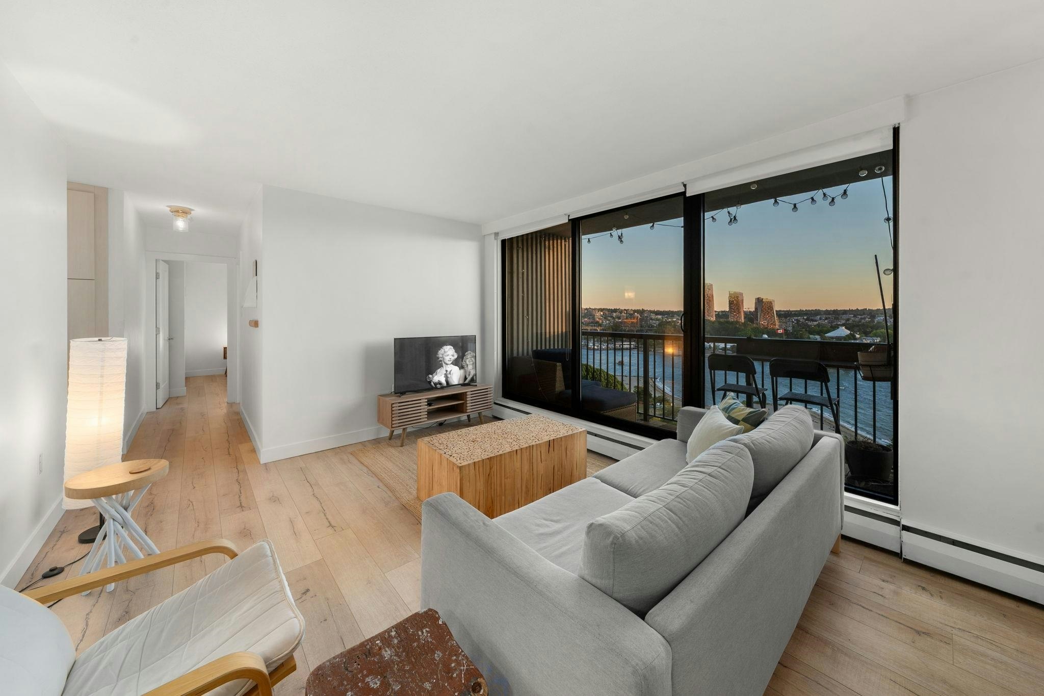 1207-1330 Harwood Street - 3
