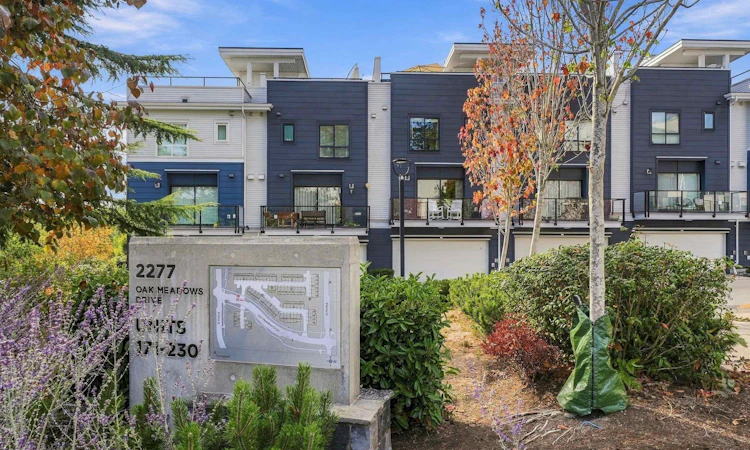 202-2277 Oak Meadows Drive