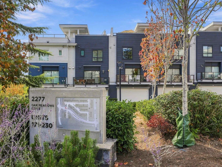 202-2277 Oak Meadows Drive, Surrey, BC, V3Z 0W6