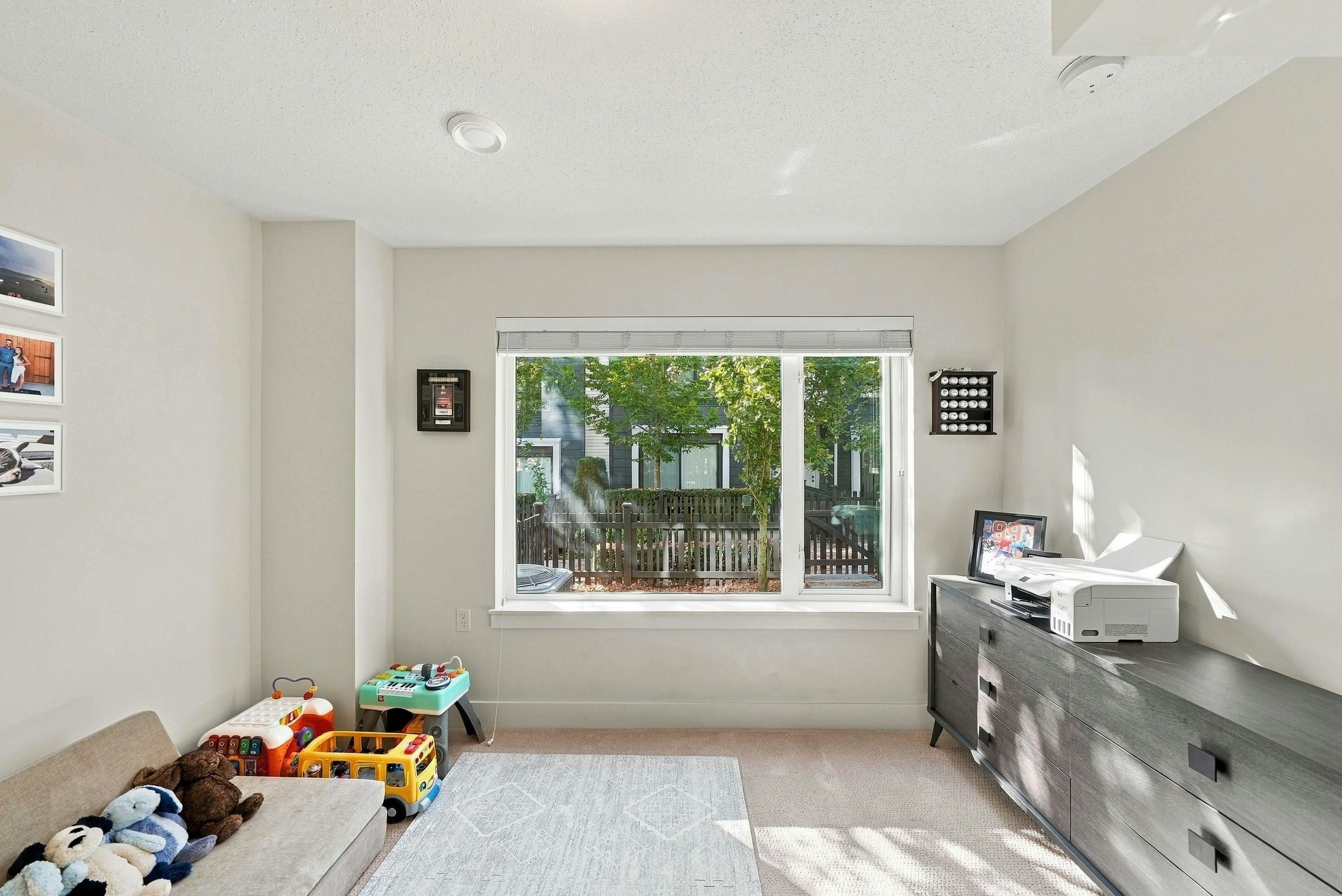 202-2277 Oak Meadows Drive - 4