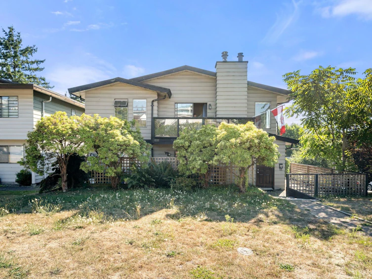 140-142 St. Patricks Avenue, North Vancouver, BC, V7L 3N2 - 3