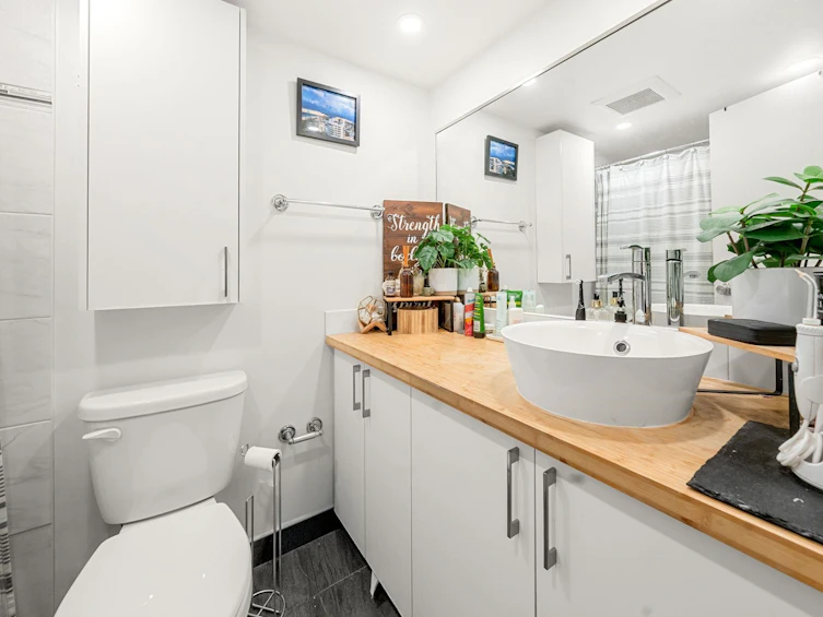 140-142 St. Patricks Avenue, North Vancouver, BC, V7L 3N2 - 12