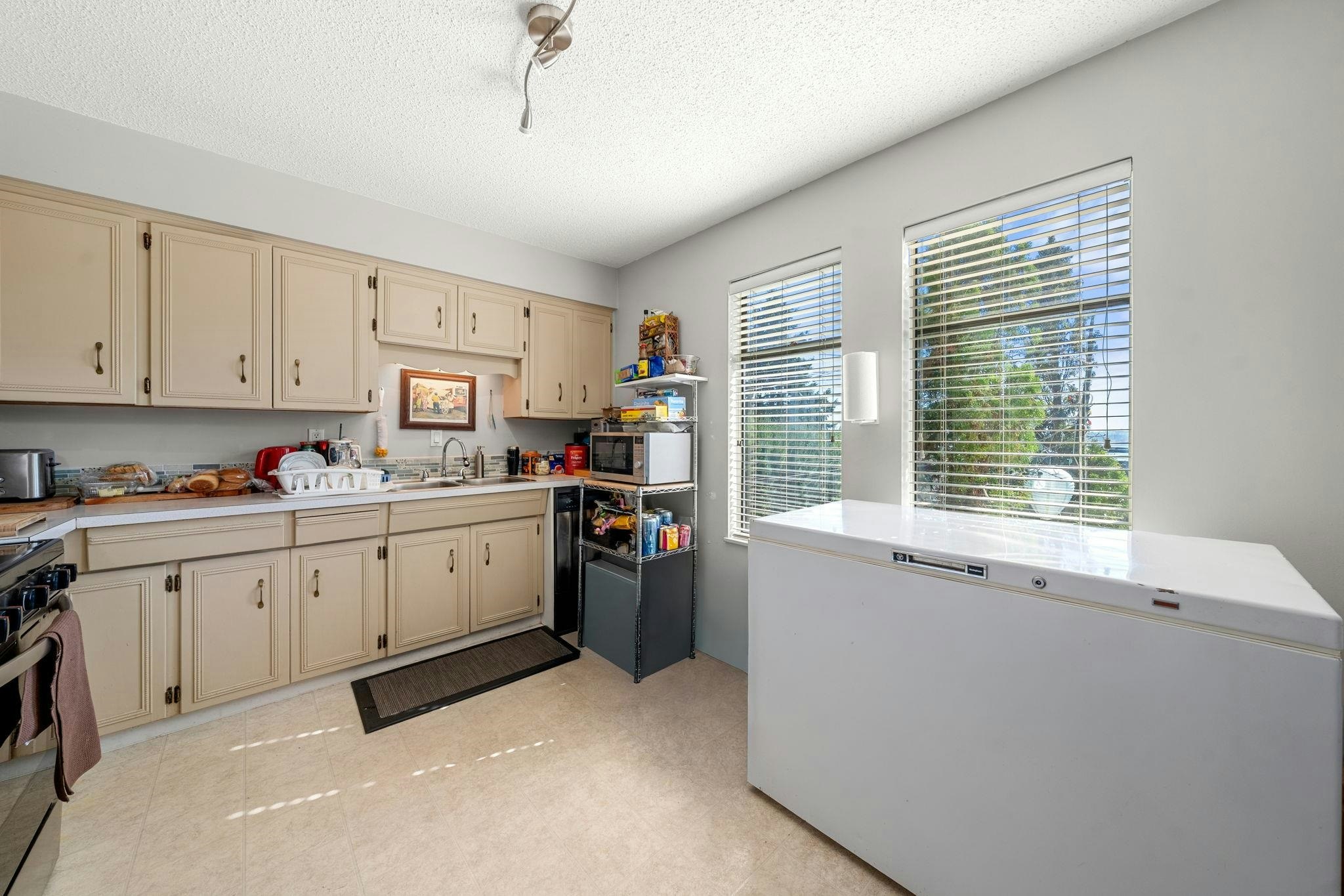 140-142 St. Patricks Avenue, North Vancouver, BC, V7L 3N2 - 19
