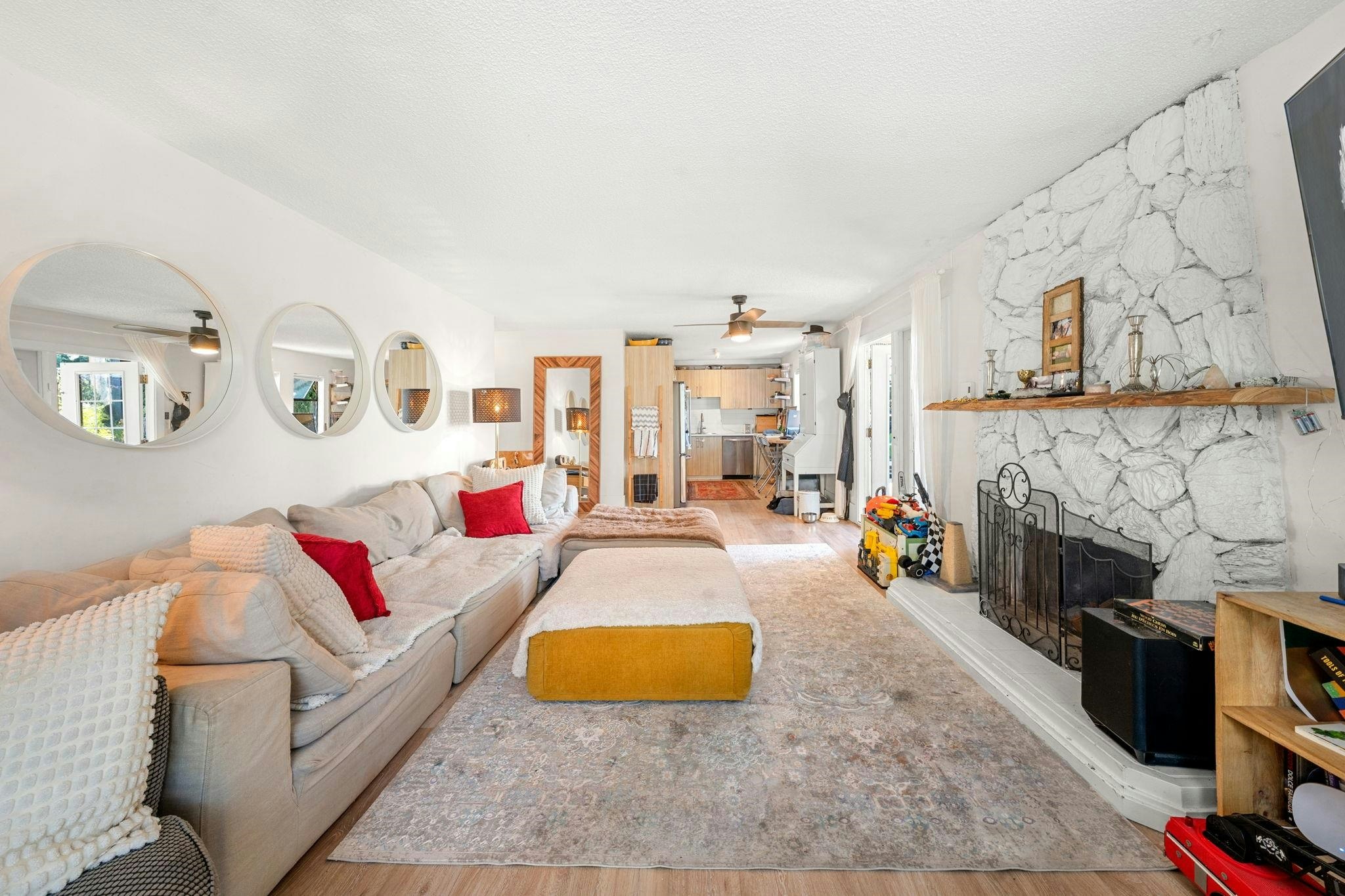140-142 St. Patricks Avenue, North Vancouver, BC, V7L 3N2 - 9