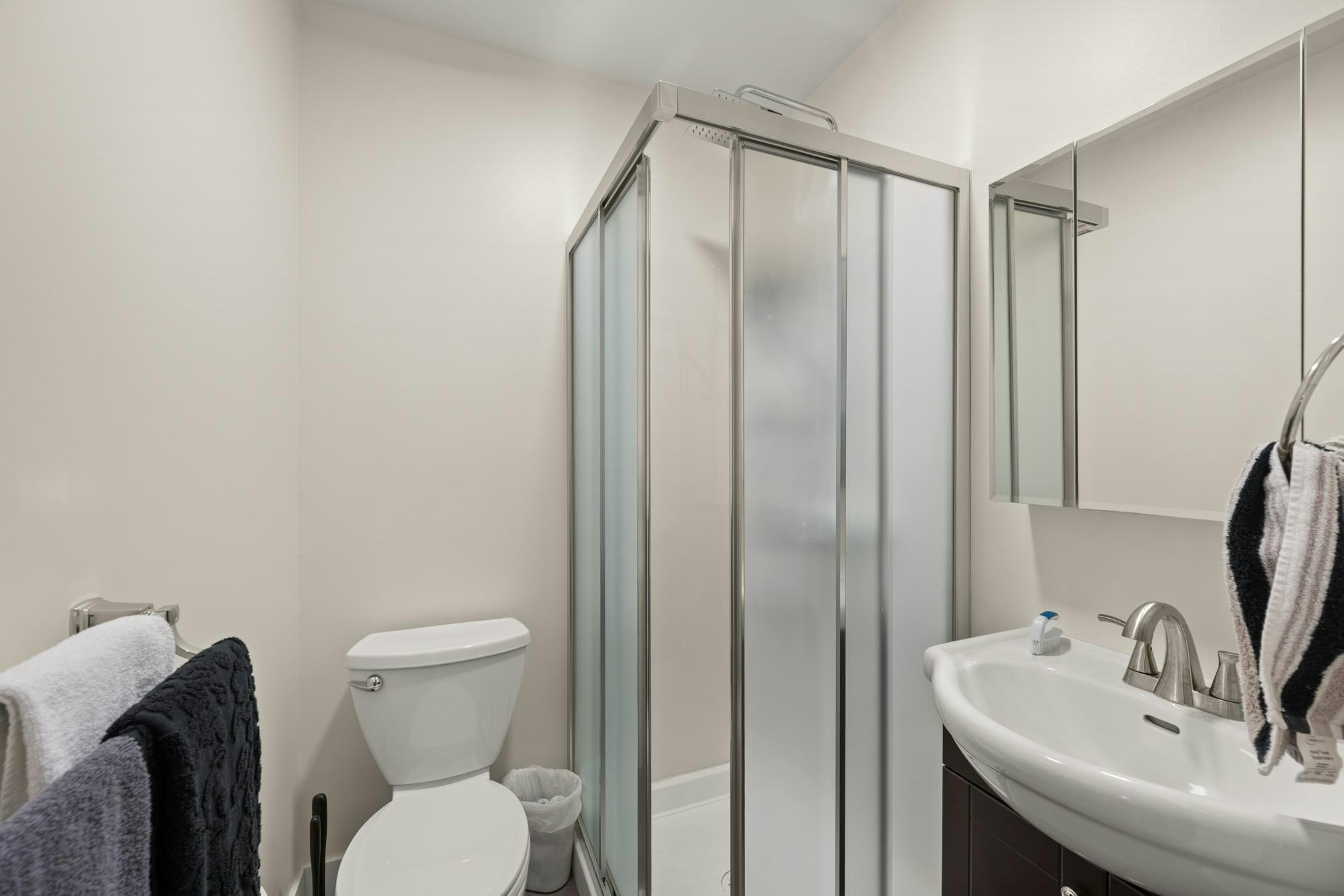 19412 62 Avenue, Surrey, BC, V3S 7L4 - 23