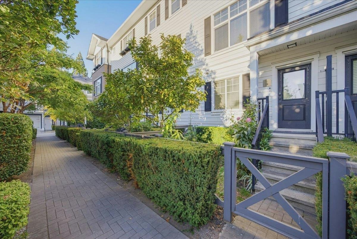 19-16458 23a Avenue, Surrey, BC, V3Z 0L9