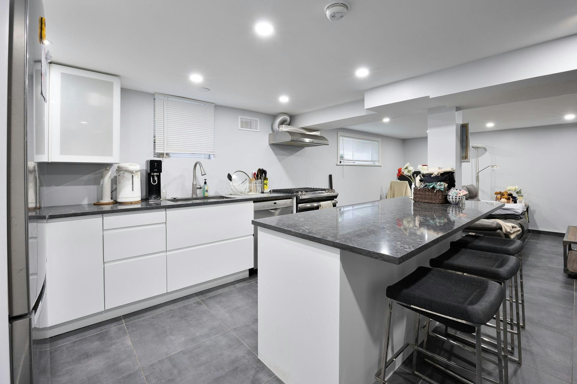 524 Second Street, New Westminster, BC, V3L 2M3 - 25
