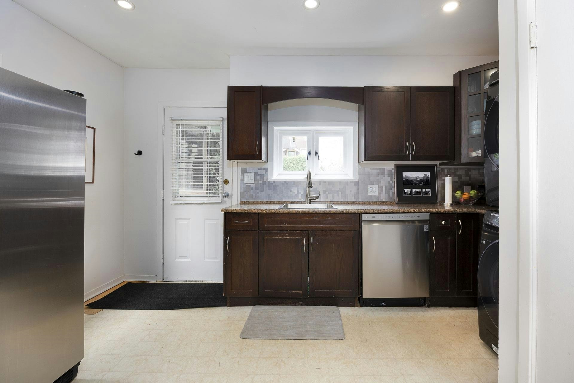 524 Second Street, New Westminster, BC, V3L 2M3 - 8