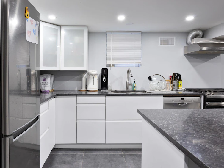524 Second Street, New Westminster, BC, V3L 2M3 - 26