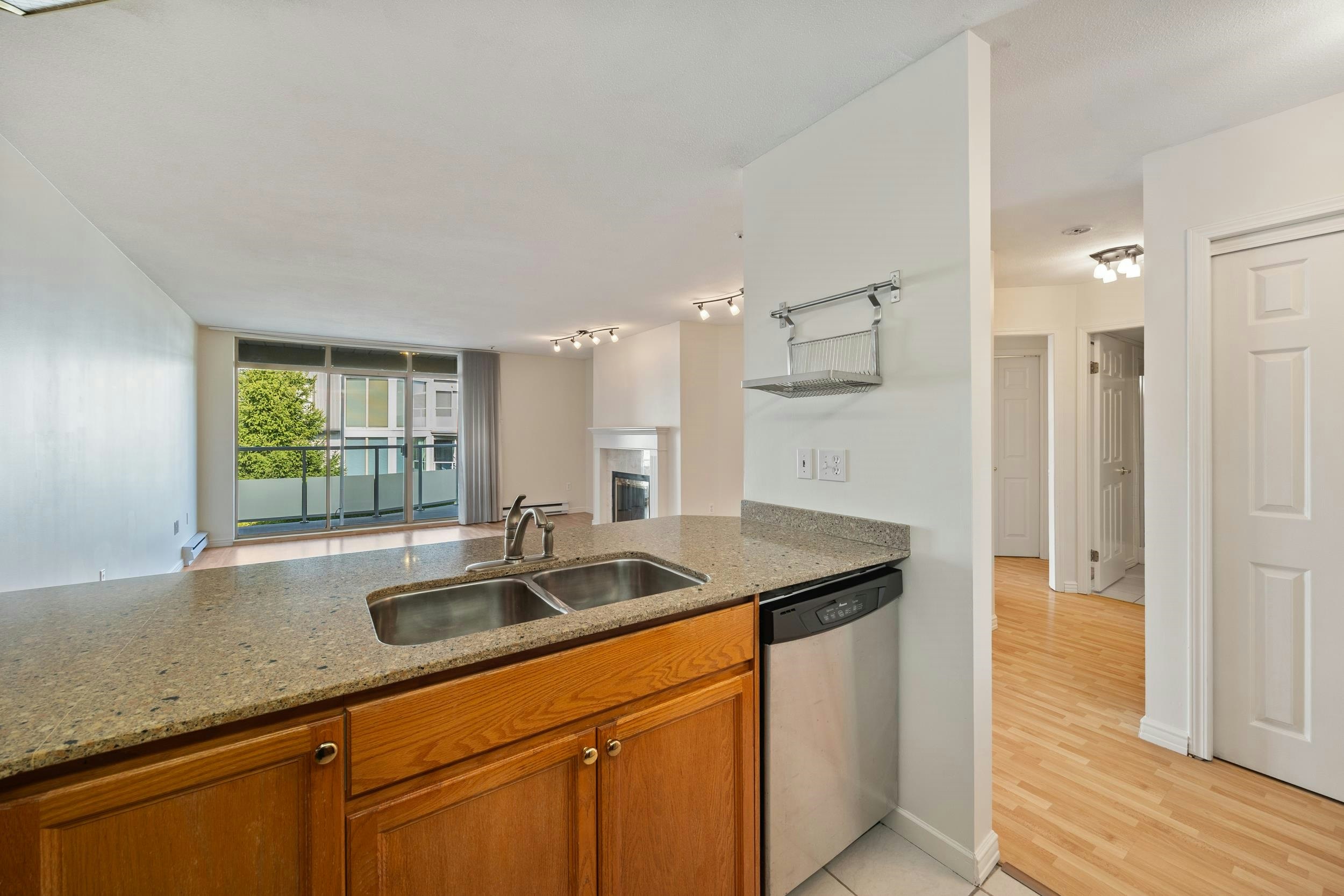 306-48 Richmond Street, New Westminster, BC, V3L 5P4 - 14