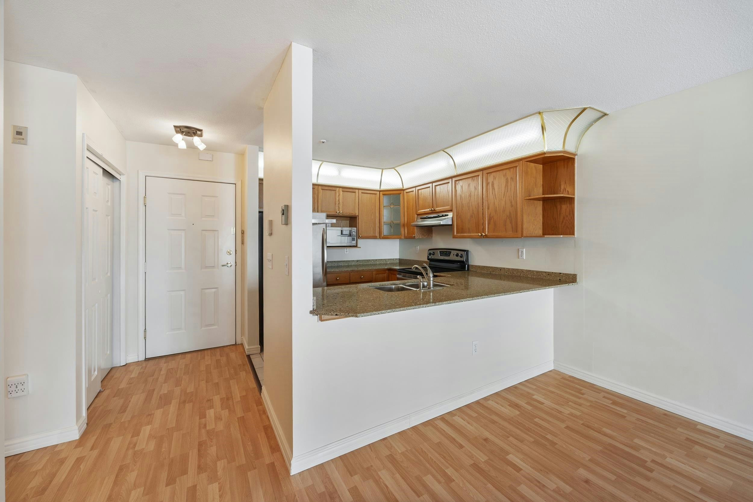 306-48 Richmond Street, New Westminster, BC, V3L 5P4 - 10