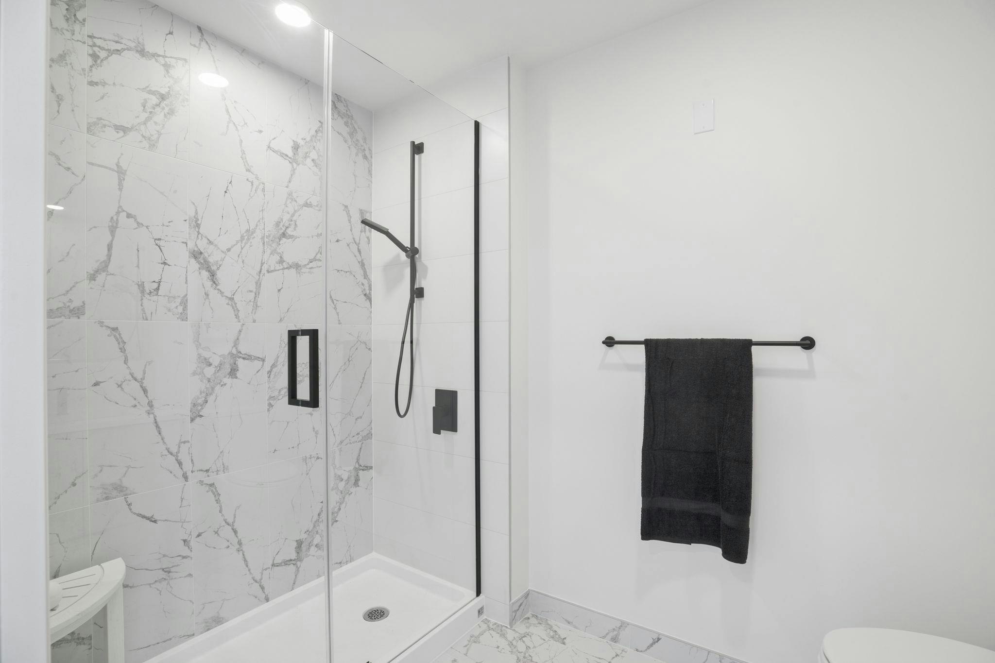 321-422 E 3rd Street, North Vancouver, BC, V7L 0K1 - 31