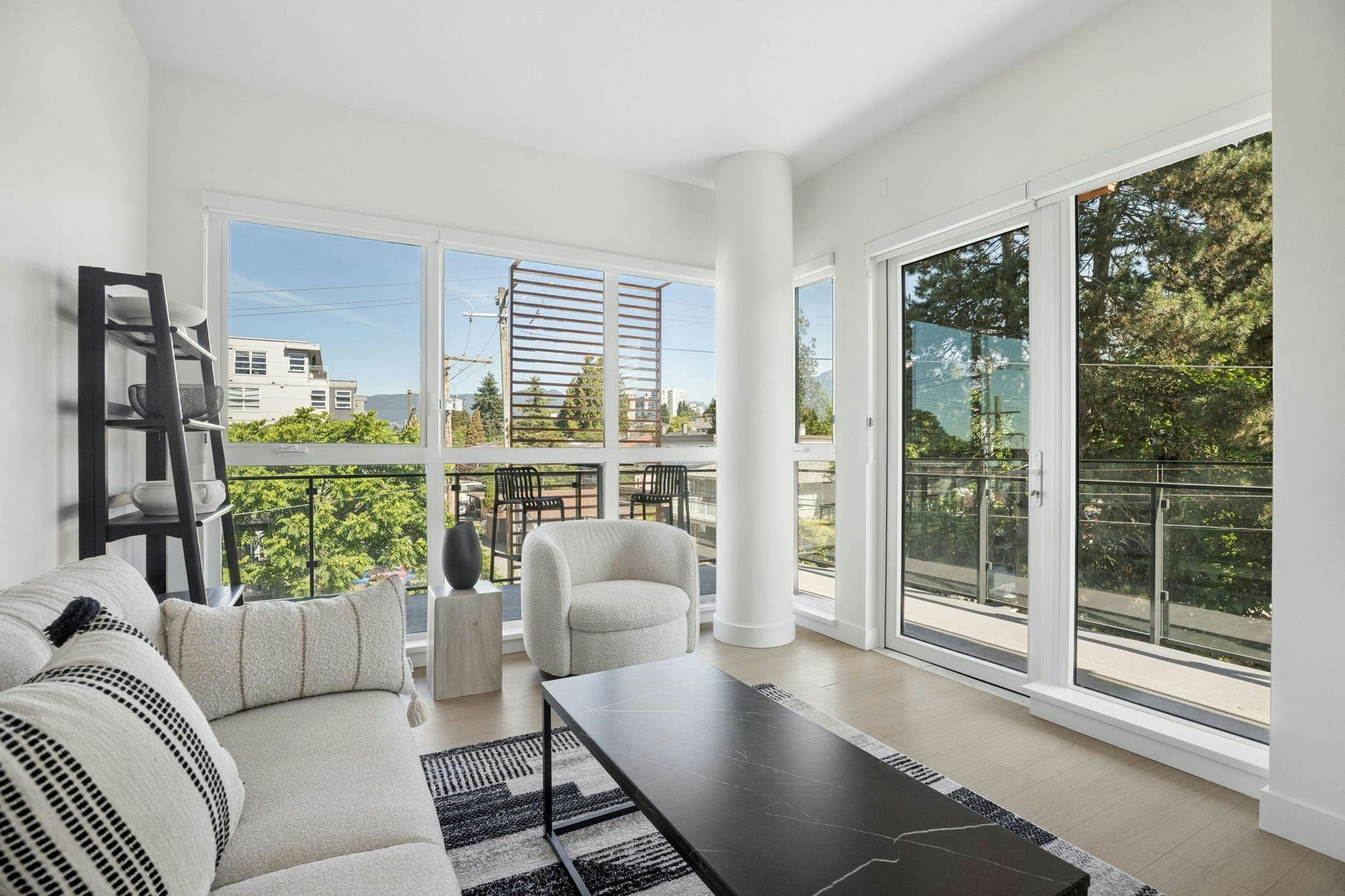 321-422 E 3rd Street, North Vancouver, BC, V7L 0K1 - 3