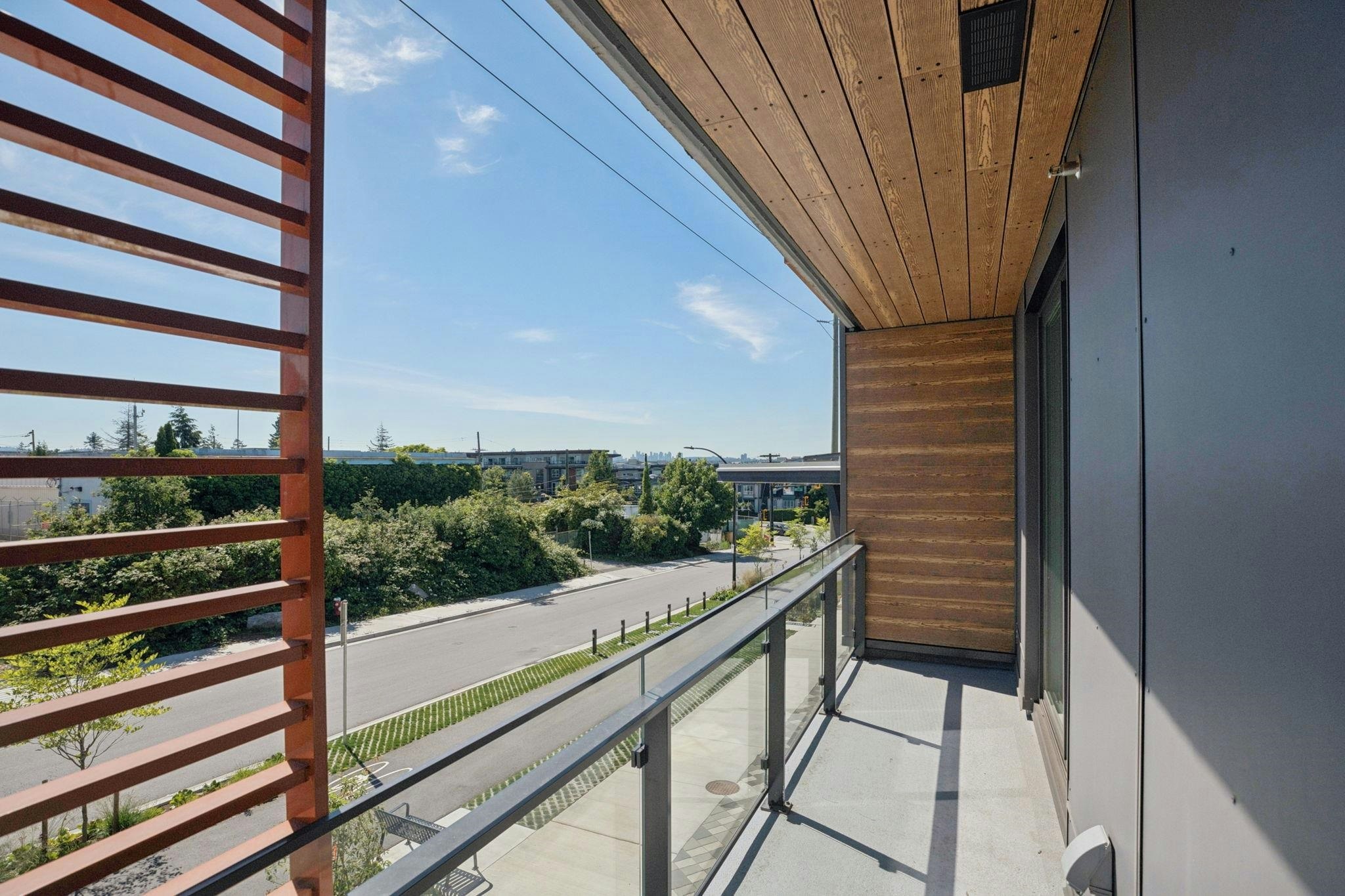 204-333 St. Davids Avenue, North Vancouver, BC, V7L 3N7 - 4