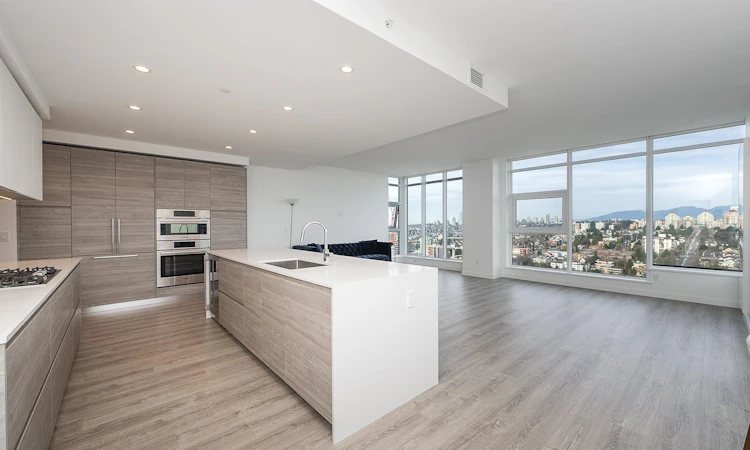 3602-660 Quayside Drive