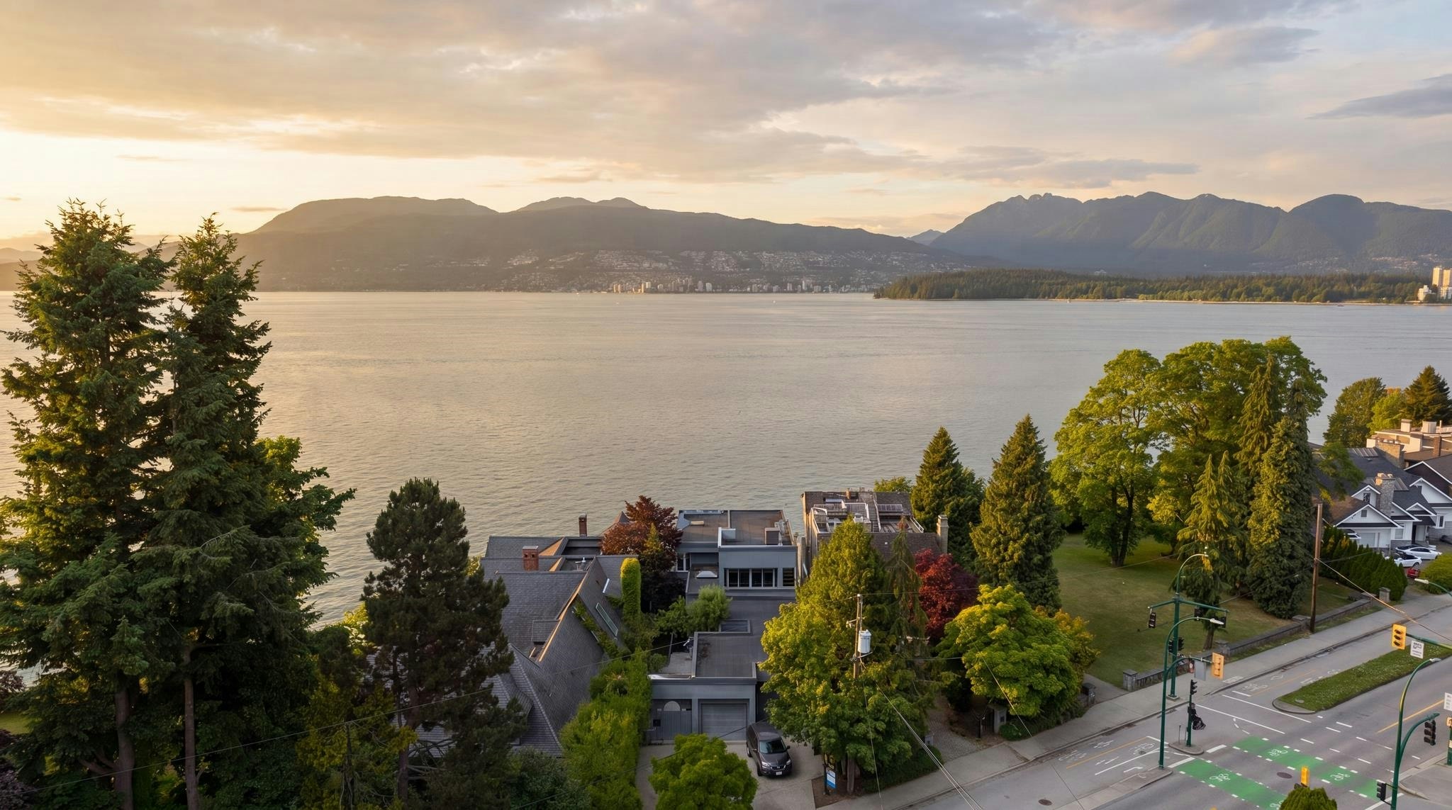 2711 Point Grey Road, Vancouver, BC, V6K 1A4