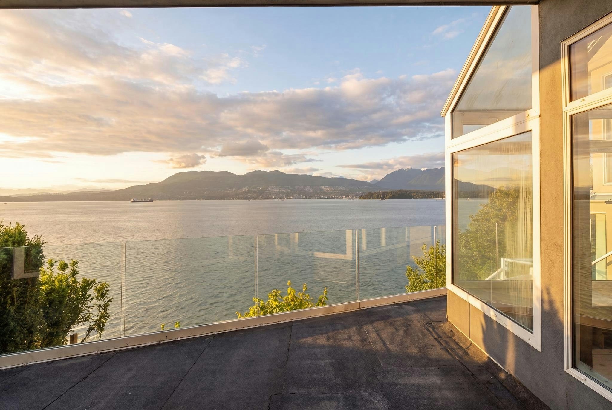 2711 Point Grey Road - 3