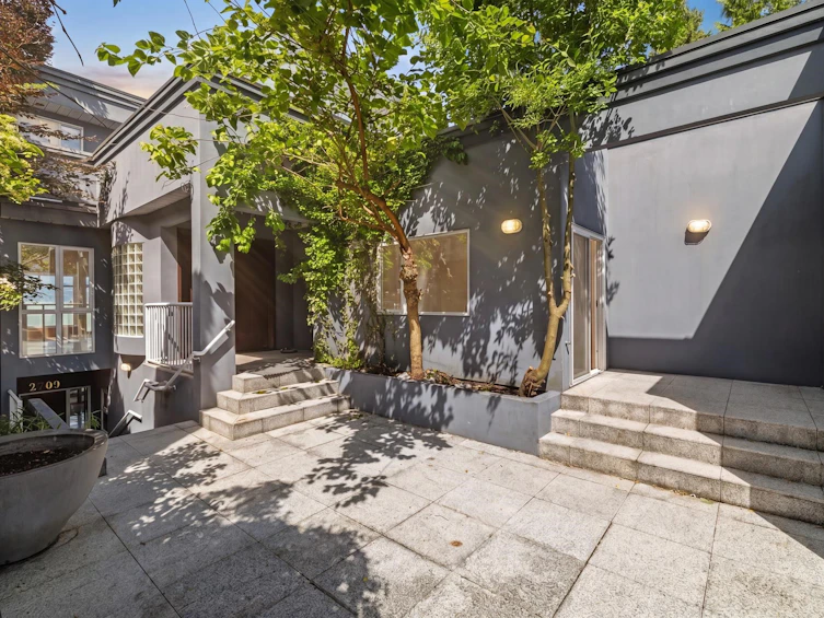 2711 Point Grey Road, Vancouver, BC, V6K 1A4 - 5