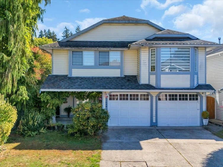 11698 206a Street, Maple Ridge, BC, V2X 0X8