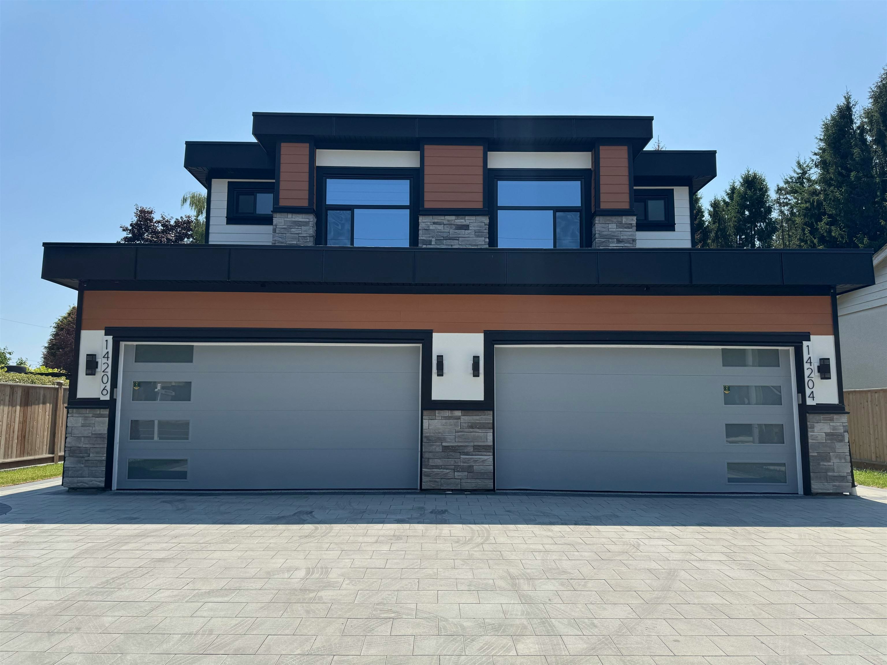 14204 North Bluff Road, Surrey, BC, V4B 3C4