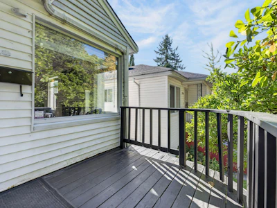 2218 E 11th Avenue - 4