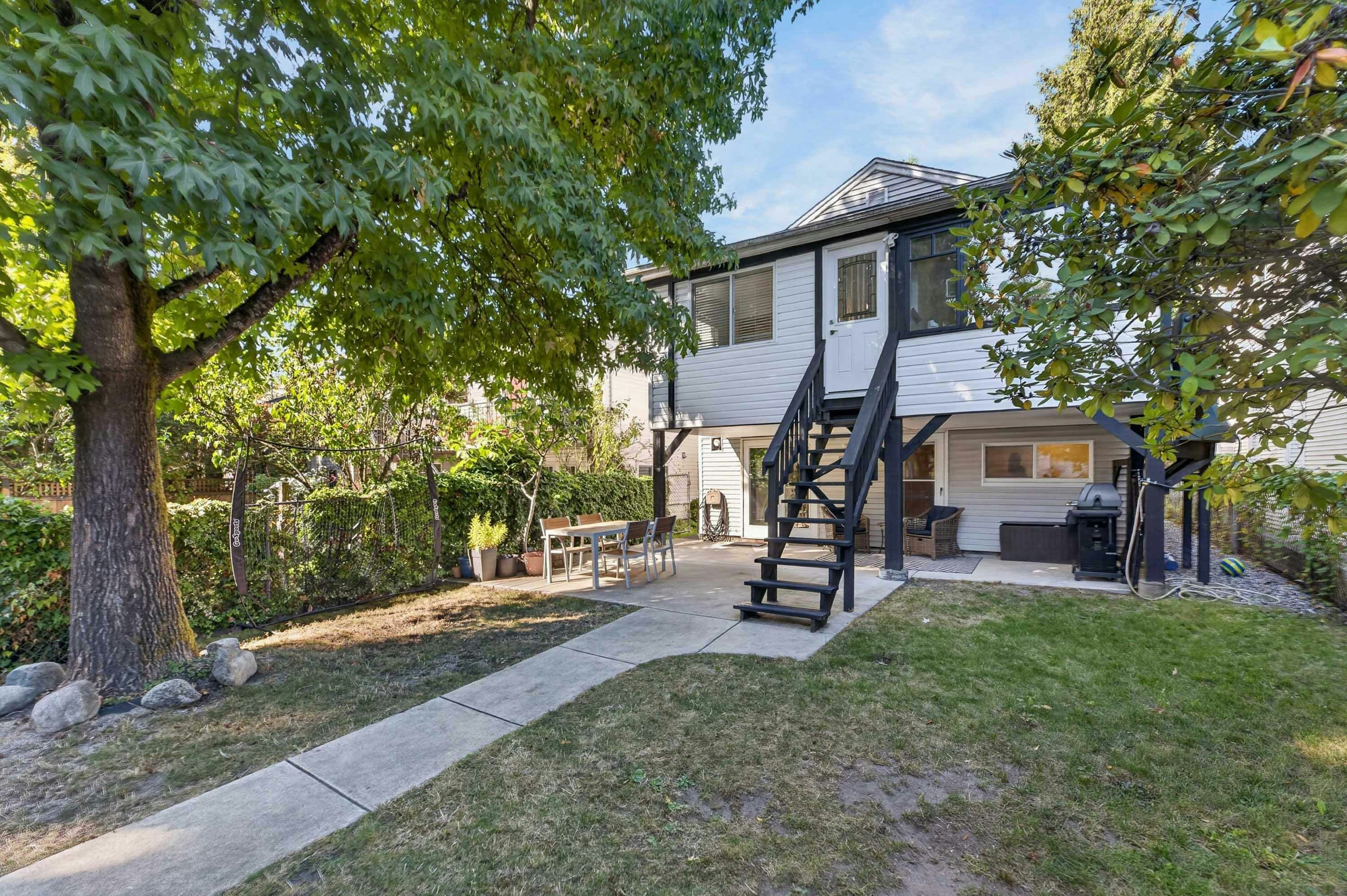 2218 E 11th Avenue, Vancouver, BC, V5N 1Z6