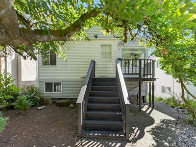 2218 E 11th Avenue - 3