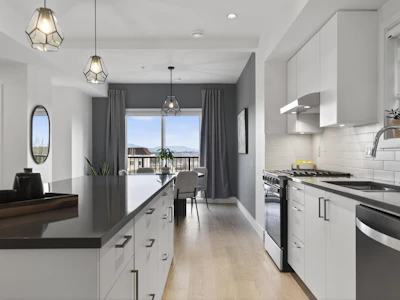 83-7381 Preston Boulevard - 5