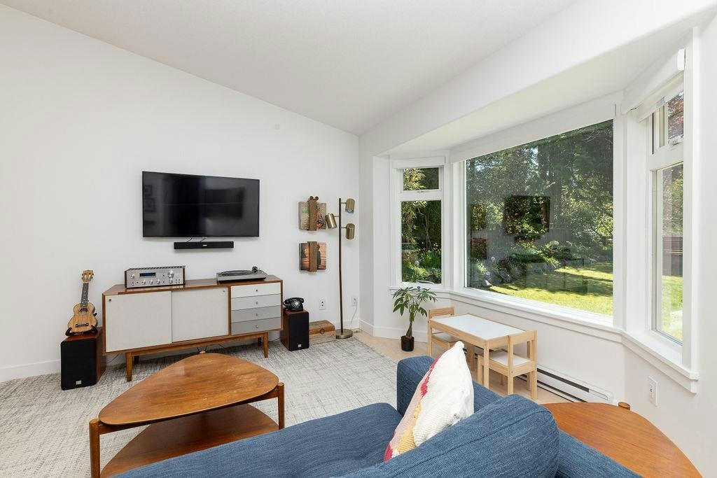 5700 Trident Avenue, Sechelt, BC, V0N 3A0 - 8