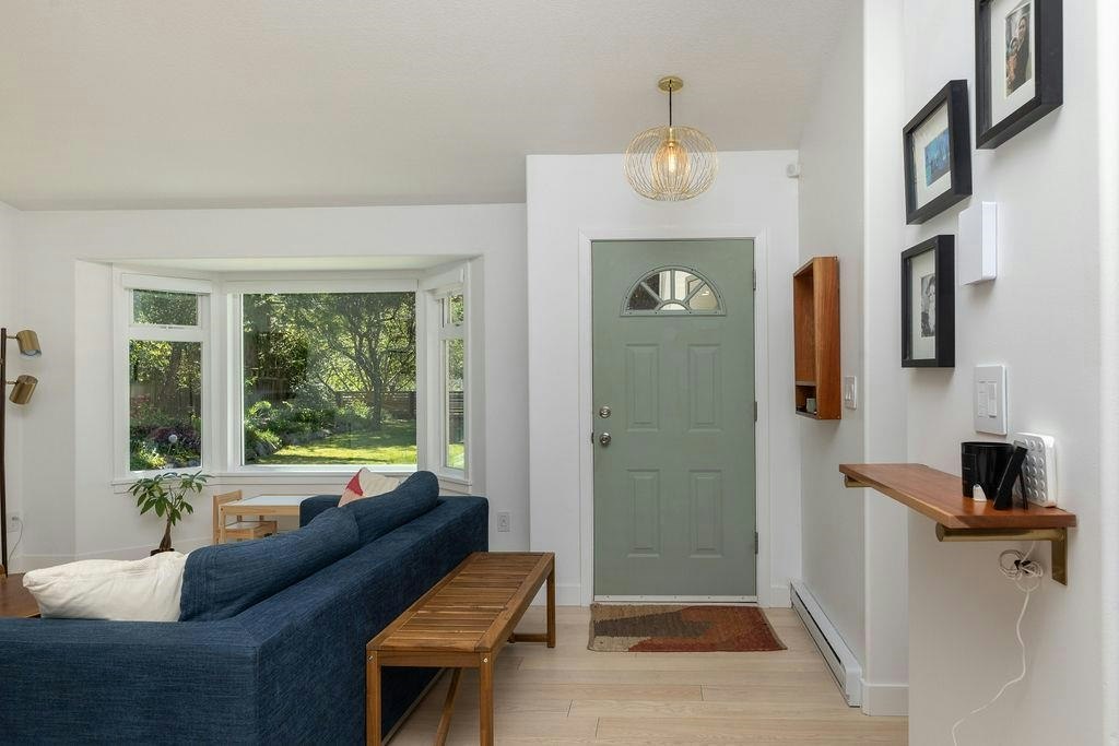 5700 Trident Avenue, Sechelt, BC, V0N 3A0 - 6