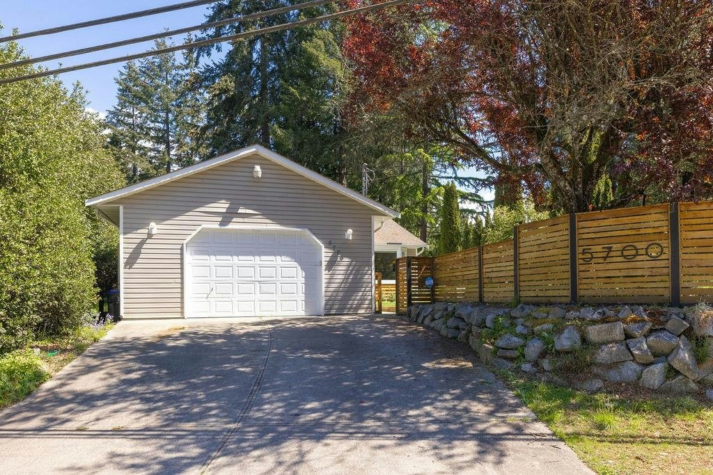 5700 Trident Avenue, Sechelt, BC, V0N 3A0 - 33