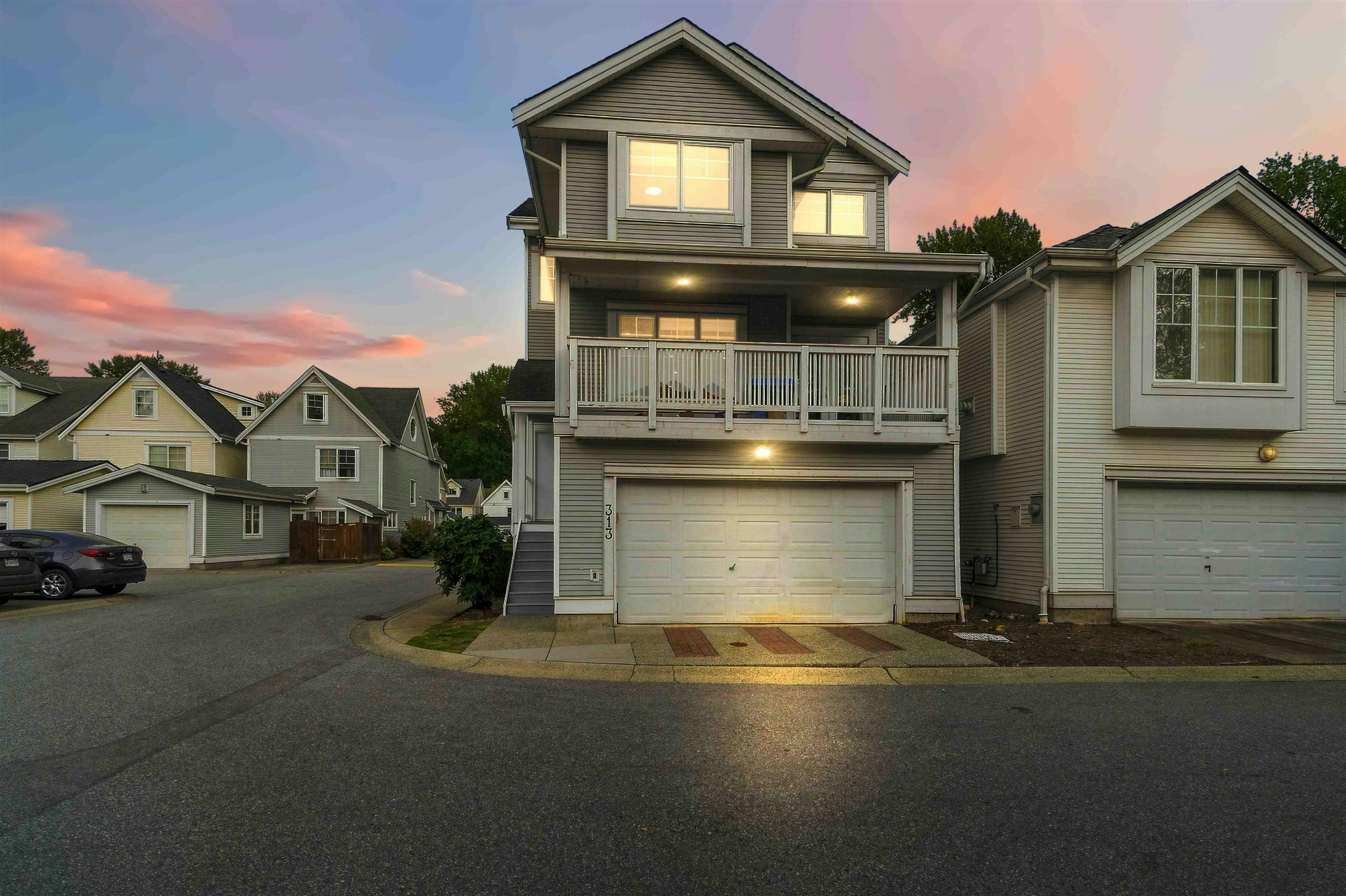 313-3000 Riverbend Drive, Coquitlam, BC, V3C 6R1