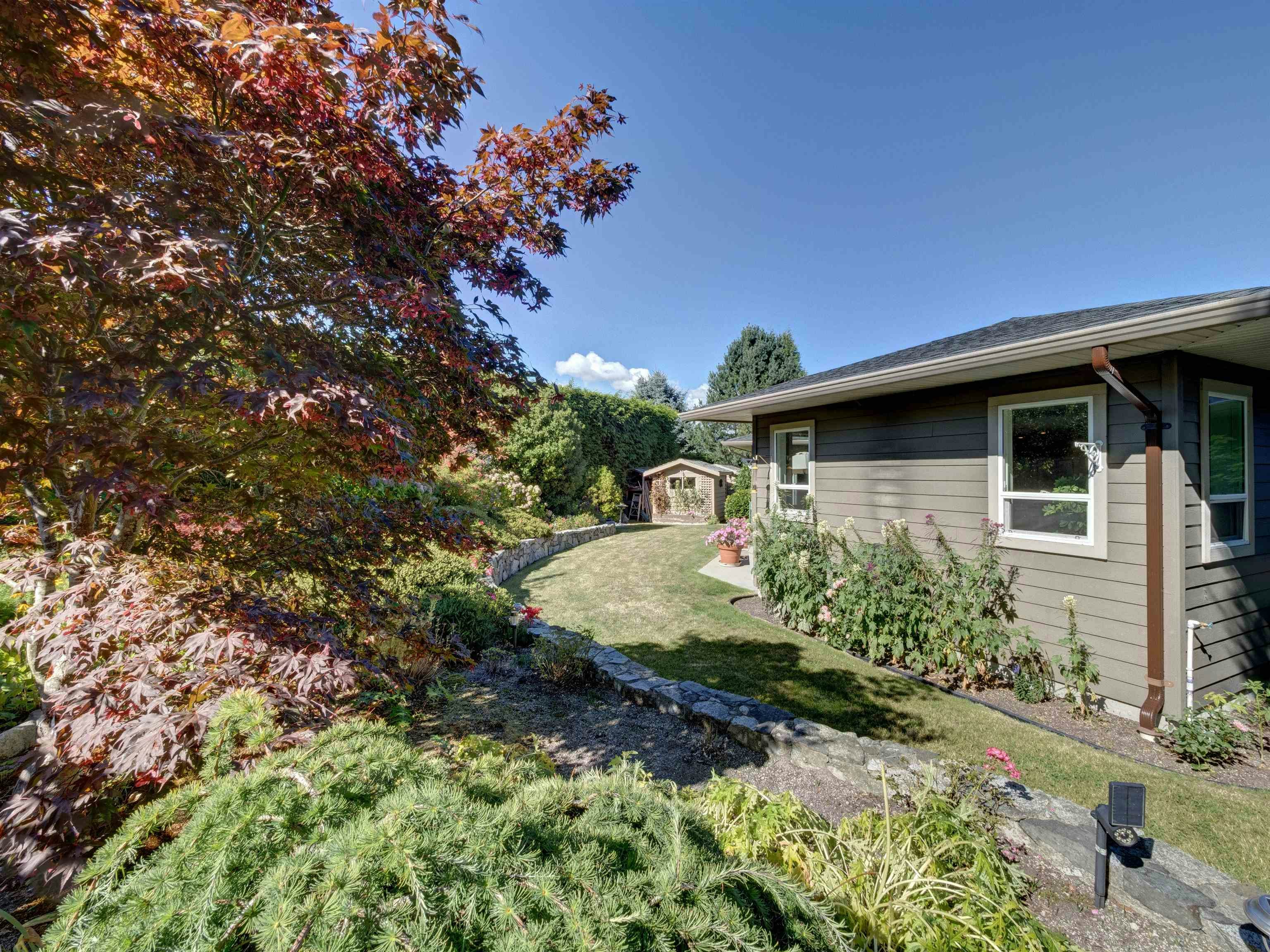 6388 Piper Place, Sechelt, BC, V7Z 0L1 - 10