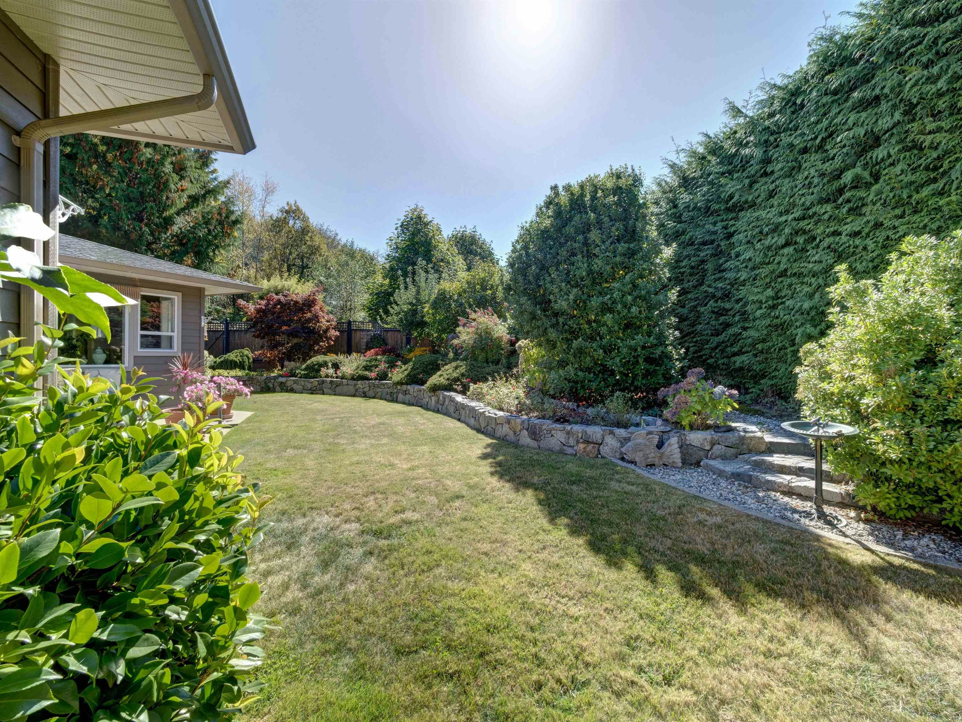 6388 Piper Place, Sechelt, BC, V7Z 0L1 - 6
