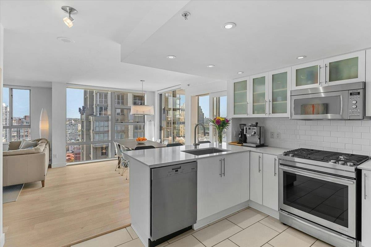 2303-1225 Richards Street - 4