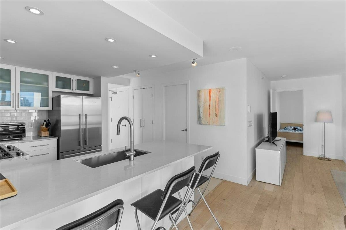 2303-1225 Richards Street, Vancouver, BC, V6B 1E6 - 7