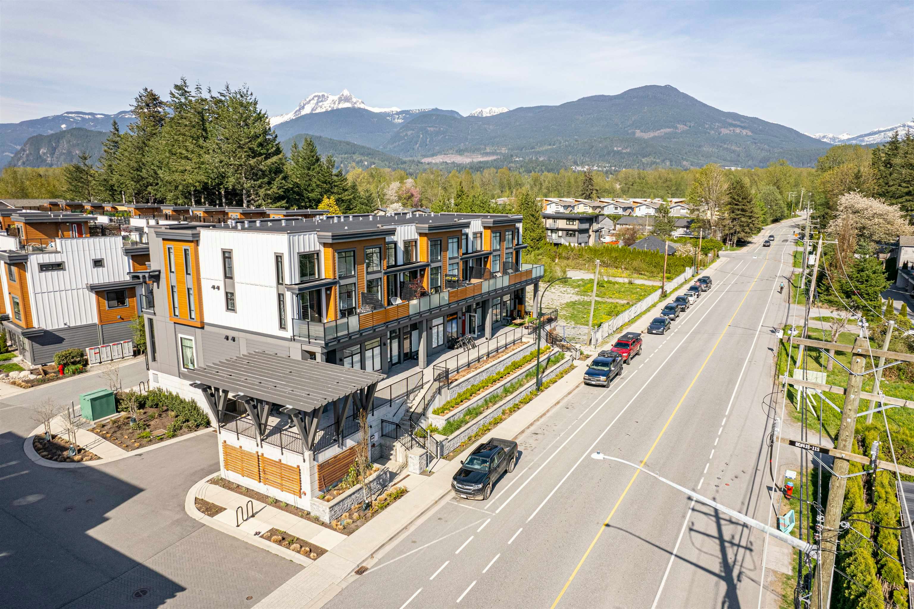103-39767 Government Road - 3