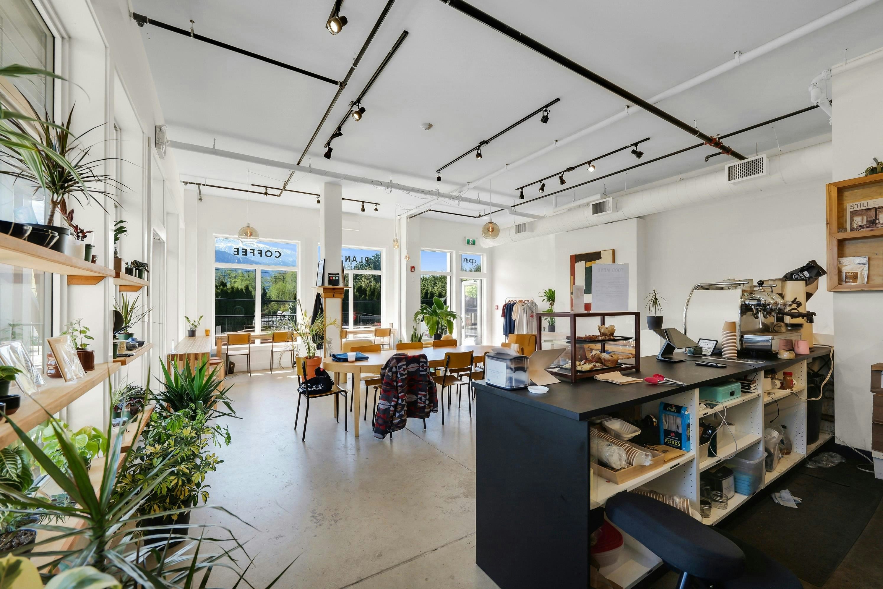 105-39767 Government Road - 2