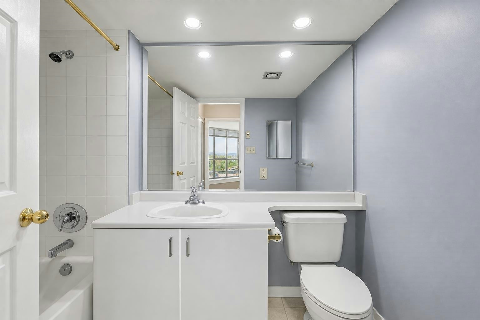 1701-14881 103a Avenue, Surrey, BC, V3R 0M5 - 13