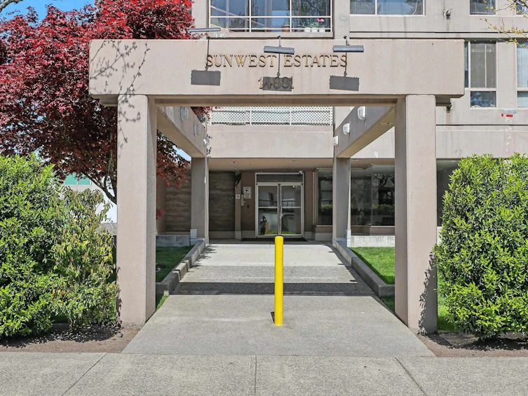 1701-14881 103a Avenue, Surrey, BC, V3R 0M5 - 2