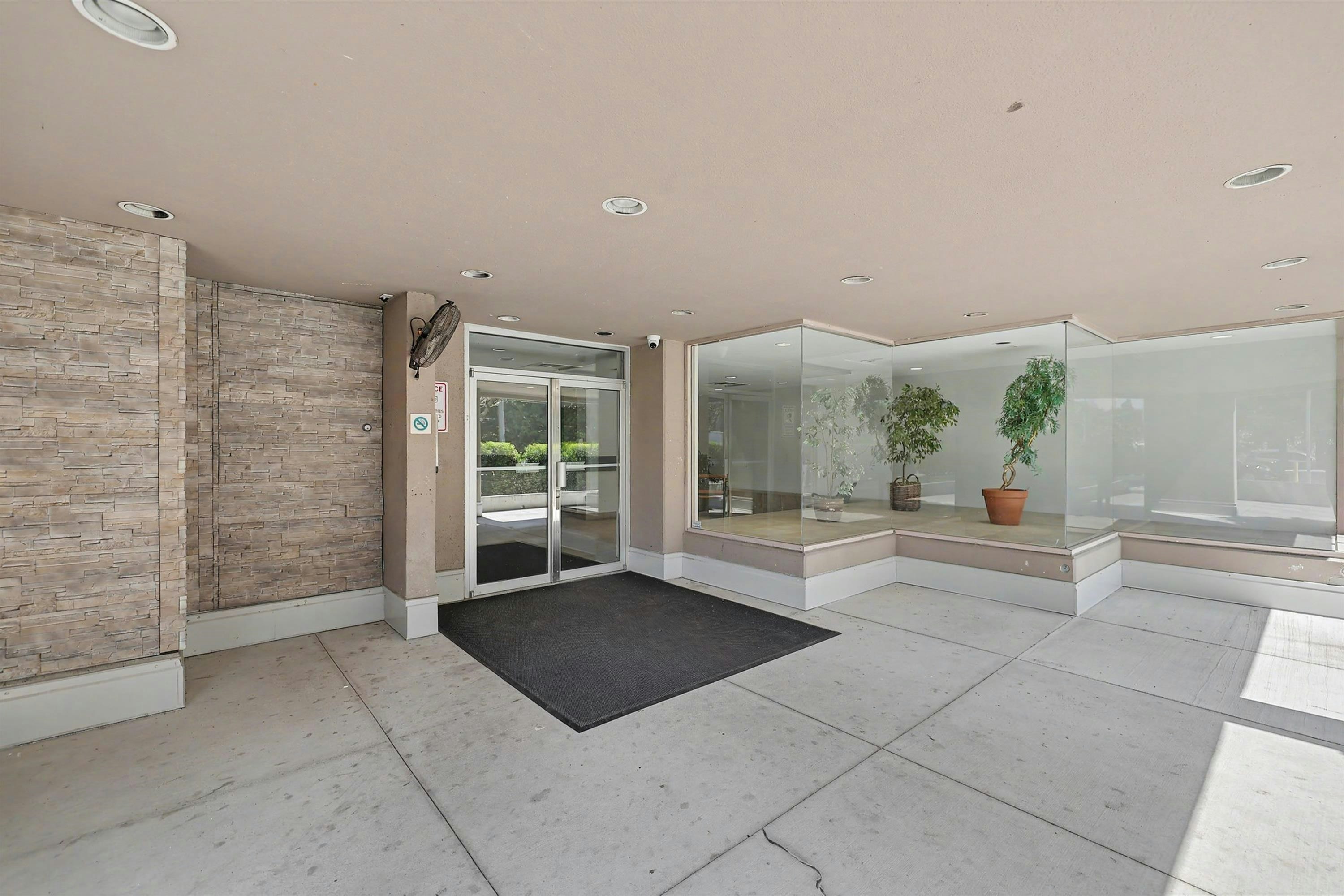 1701-14881 103a Avenue, Surrey, BC, V3R 0M5 - 21