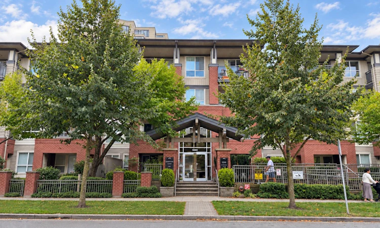 203-9200 Ferndale Road