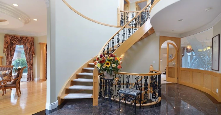 2208 W 34th Avenue, Vancouver, BC, V6M 1G6