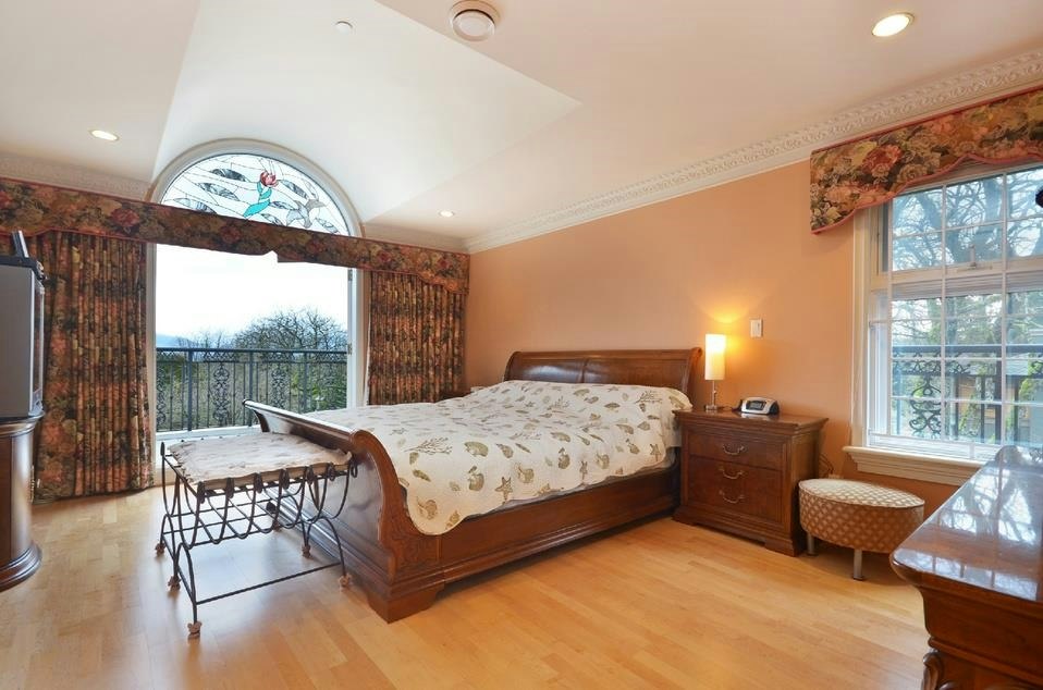 2208 W 34th Avenue, Vancouver, BC, V6M 1G6 - 5